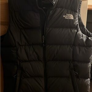 SOLD!!! The North Face Black 700 Fill Down Puffer Vest